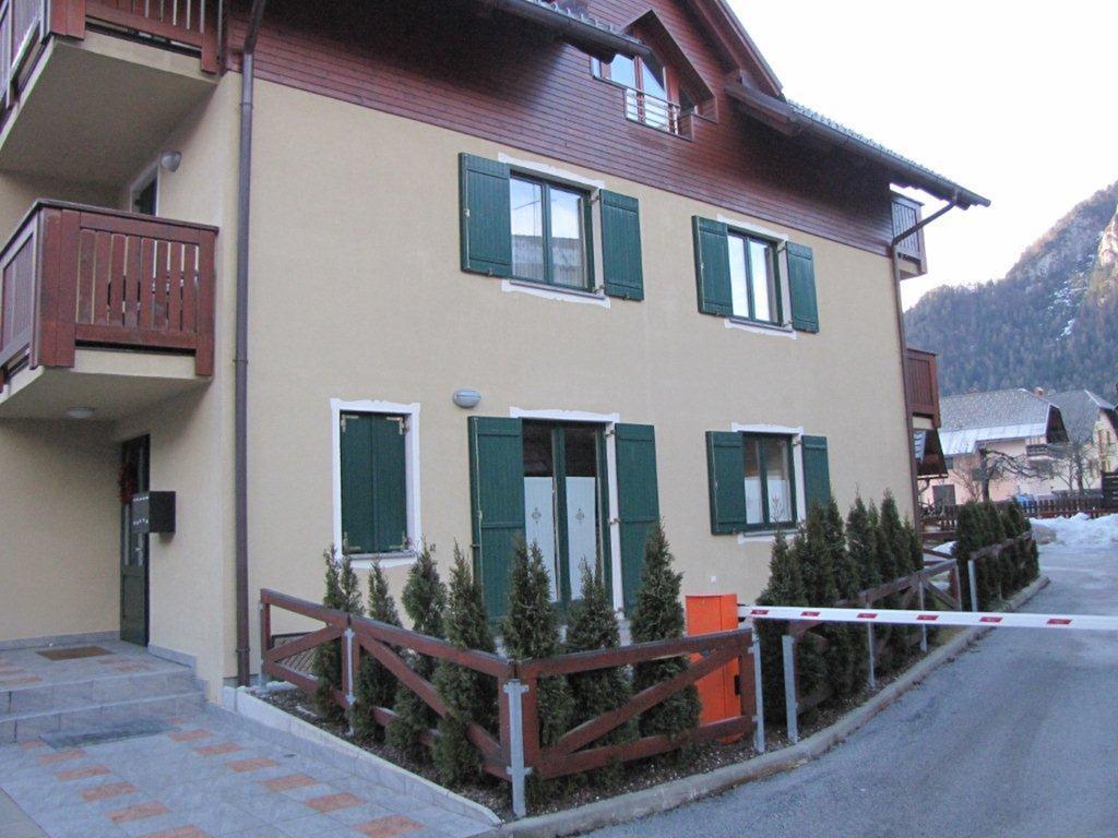 Apartment Mojstrovka With Terrace In City Center Kranjska Gora Zimmer foto